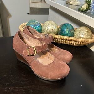Dansko Sandra Brown Suede Mary Jane Wedge Size 38